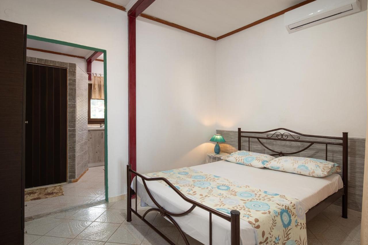 Agatha House Aparthotel Valtí Eksteriør bilde